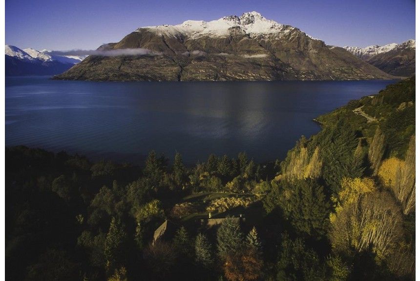 Cecil Peak and Lake Wakatipu at dusk, seen from Ben Lomond Stay